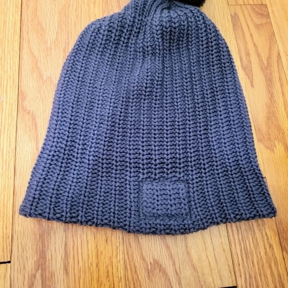 Love Your Melon‎ Dark Grey Knit Hat Beanie w/ Removable Pom Cotton Made in USA